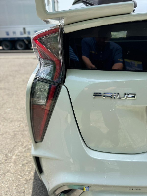 PRIUS - Thumbnail