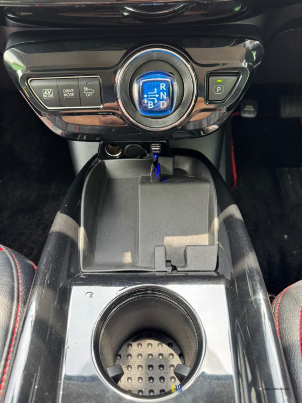 PRIUS - Thumbnail