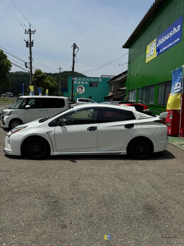 PRIUS - Thumbnail