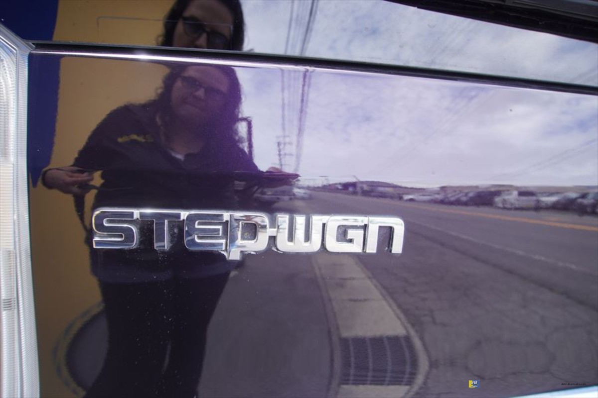 STEP WGN - Thumbnail