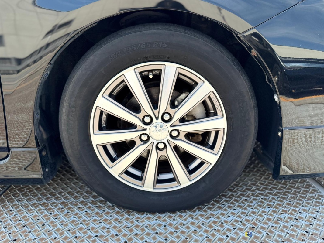 PRIUS - Thumbnail