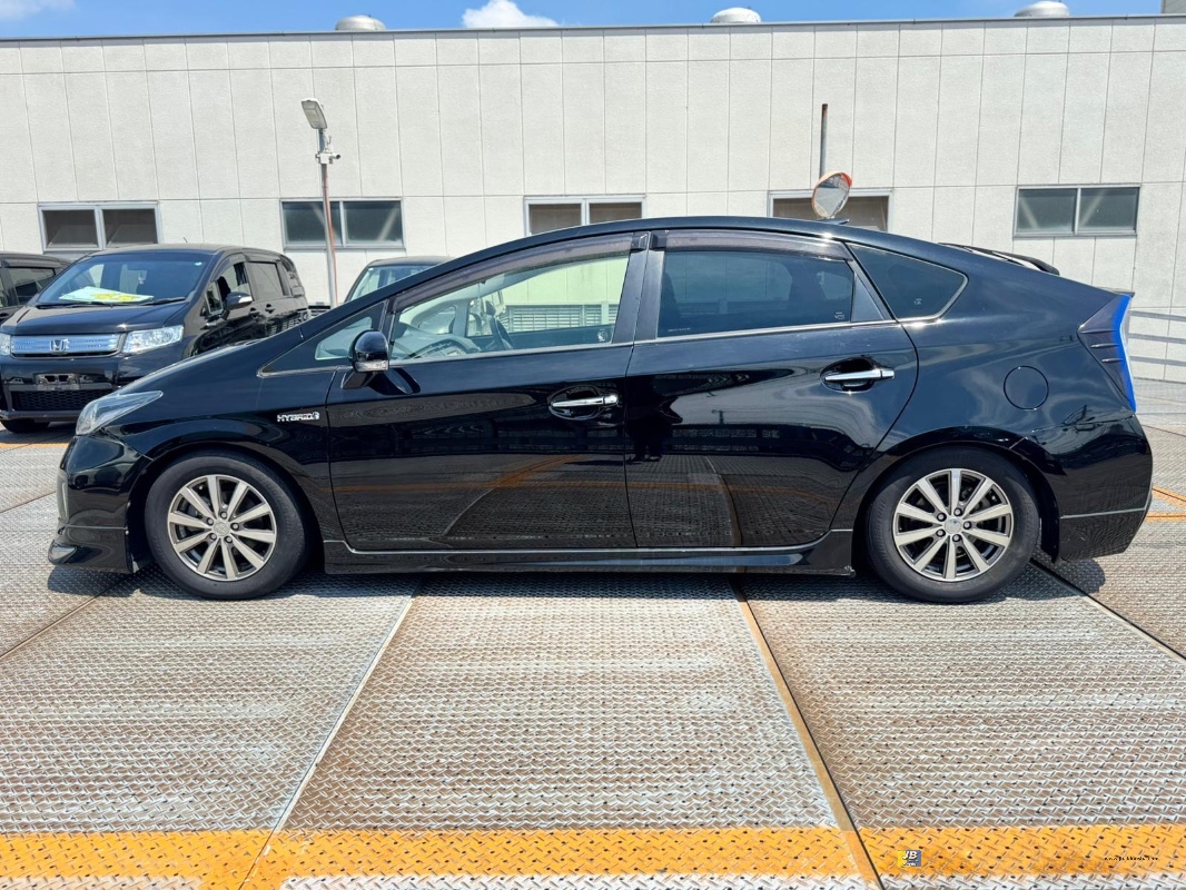 PRIUS - Thumbnail