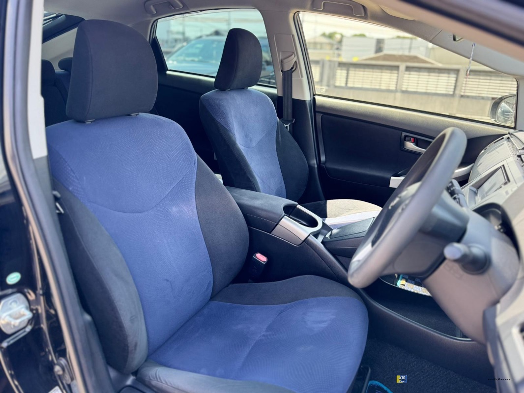 PRIUS - Thumbnail