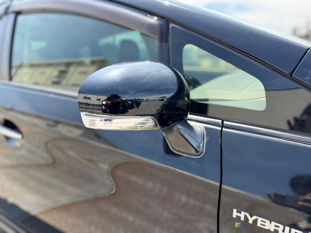 PRIUS - Thumbnail