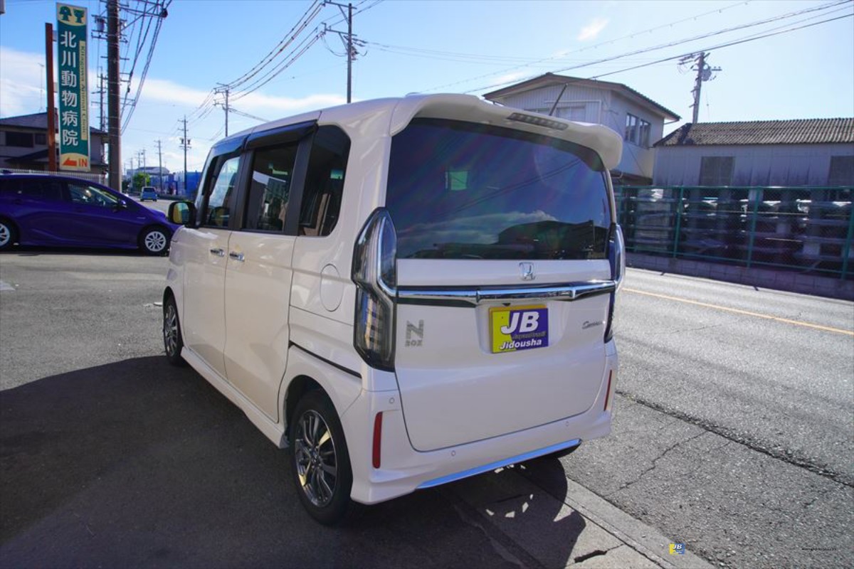 N-BOX