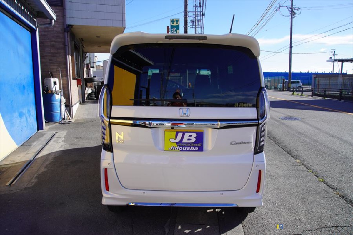 N-BOX