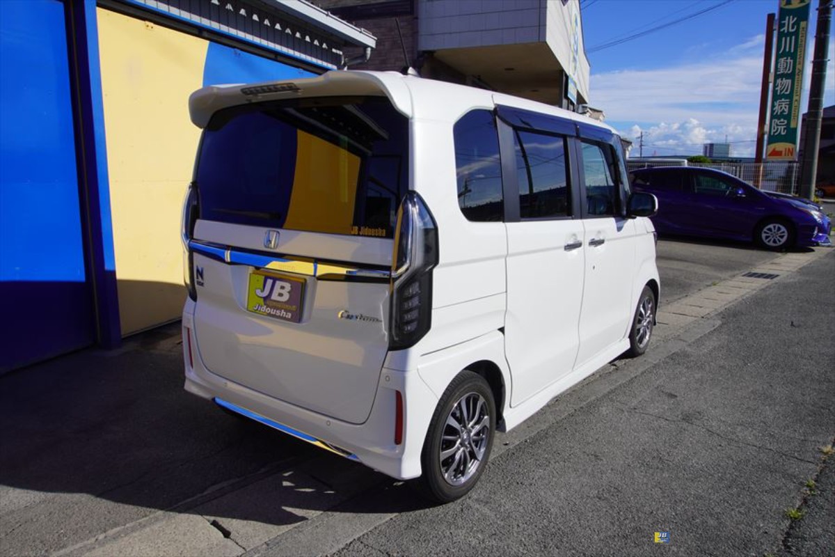N-BOX