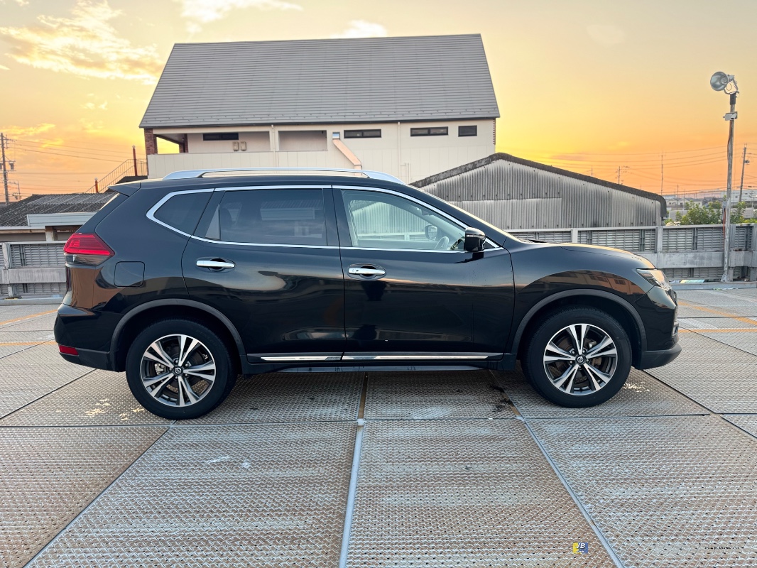 X-TRAIL
