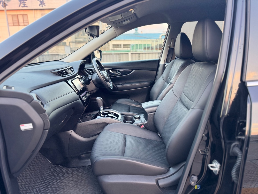 X-TRAIL