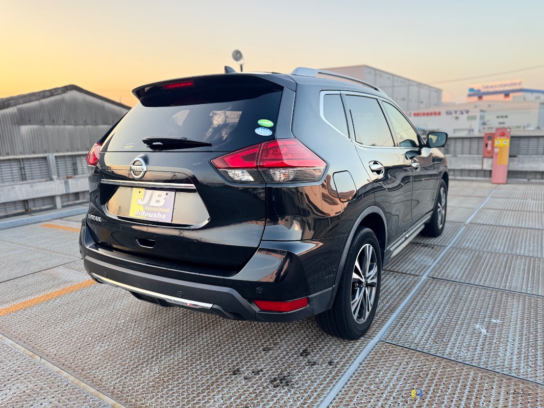 X-TRAIL