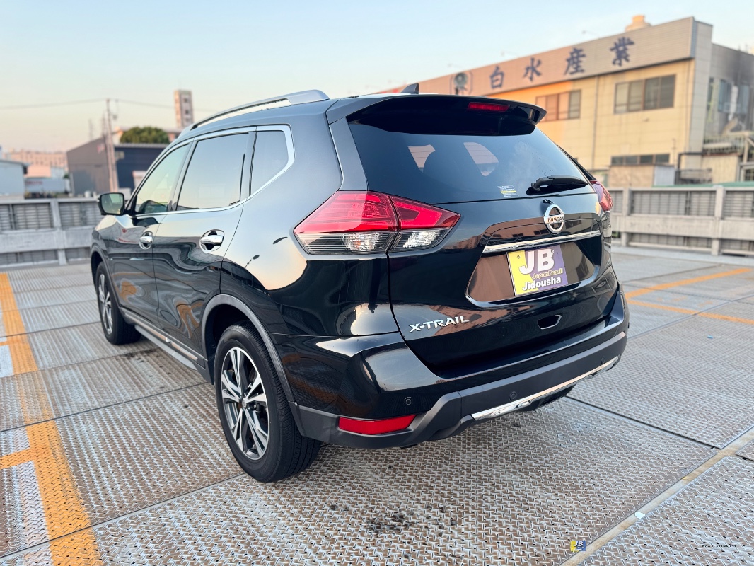 X-TRAIL