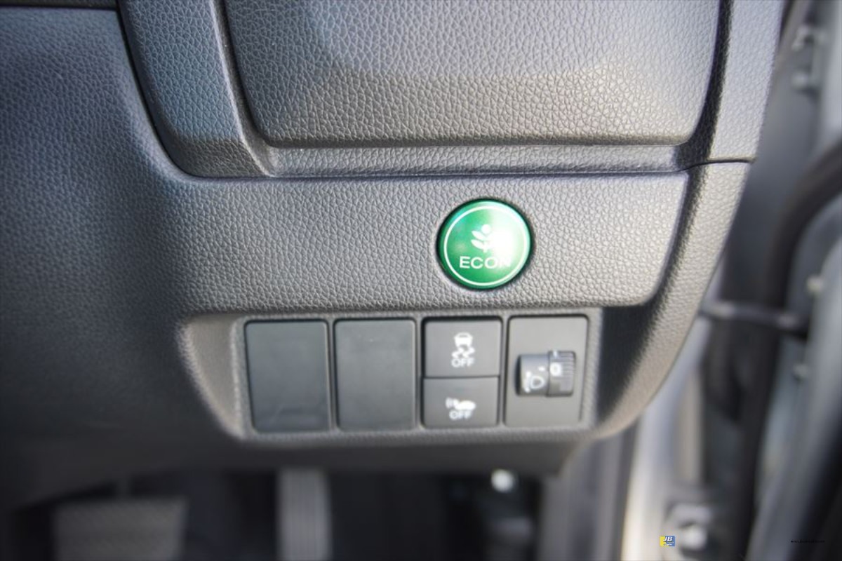 HONDA FIT - Thumbnail