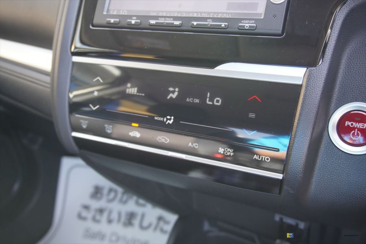 HONDA FIT - Thumbnail