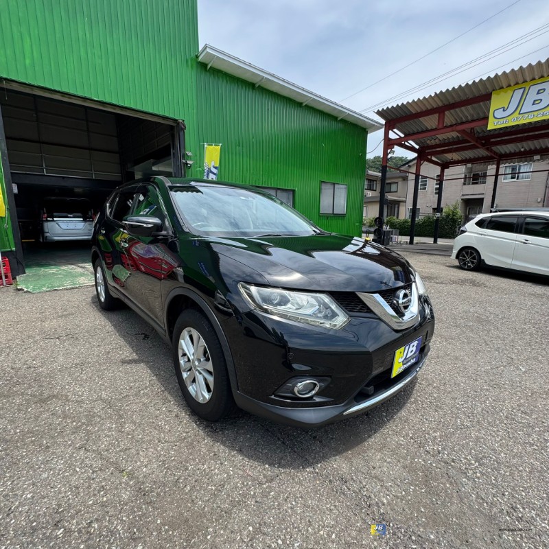 X-TRAIL