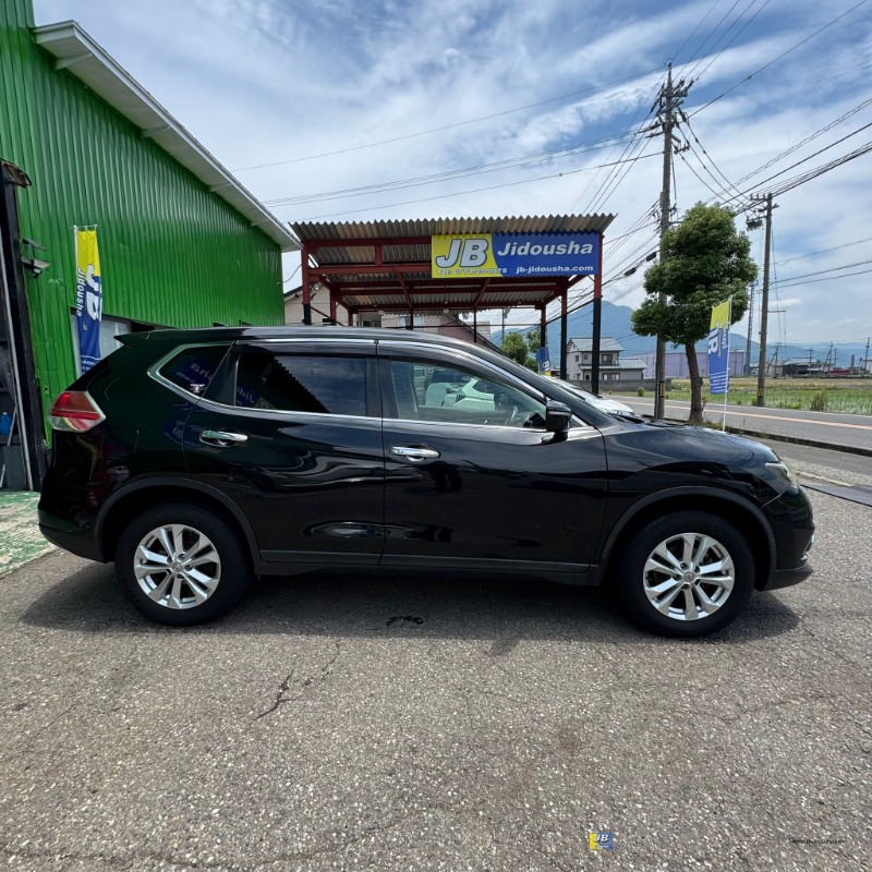 X-TRAIL - Thumbnail