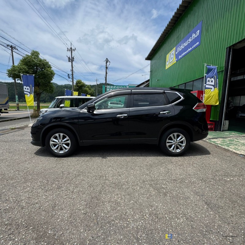 X-TRAIL - Thumbnail