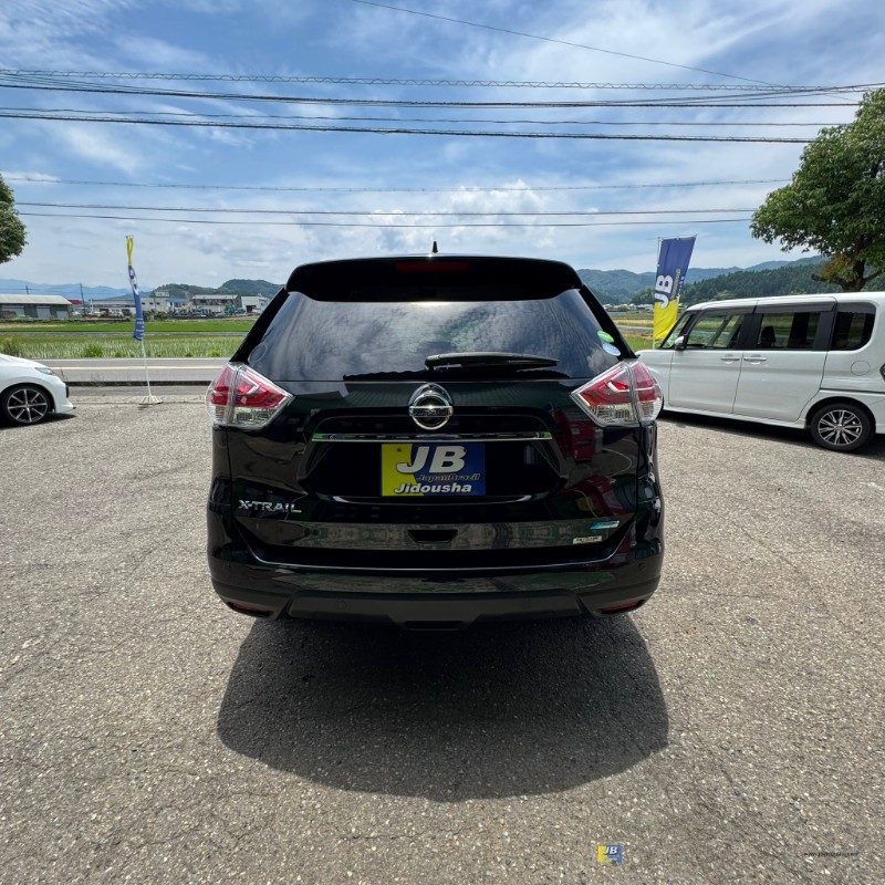X-TRAIL - Thumbnail