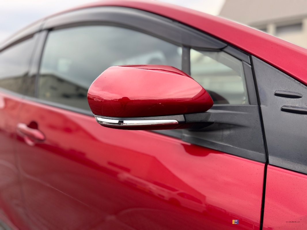 PRIUS - Thumbnail