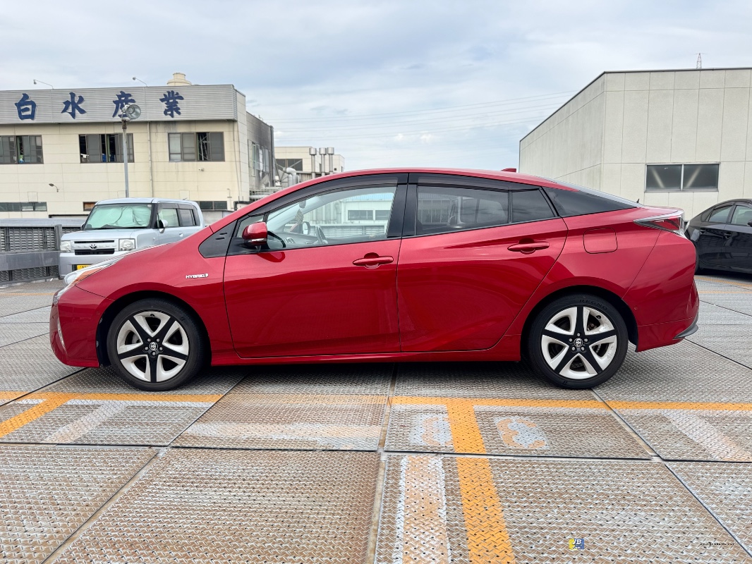 PRIUS - Thumbnail