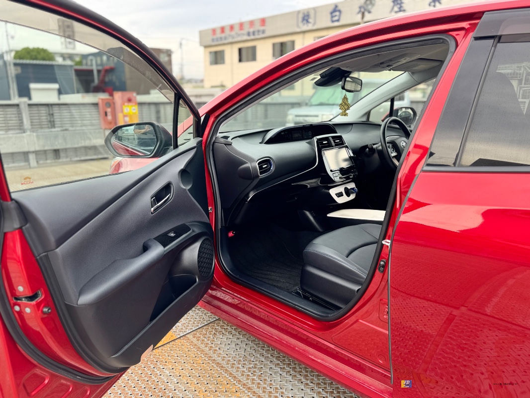 PRIUS - Thumbnail