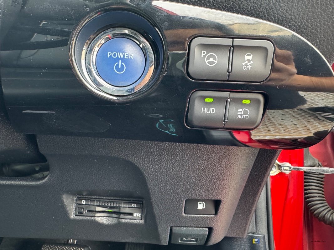 PRIUS - Thumbnail