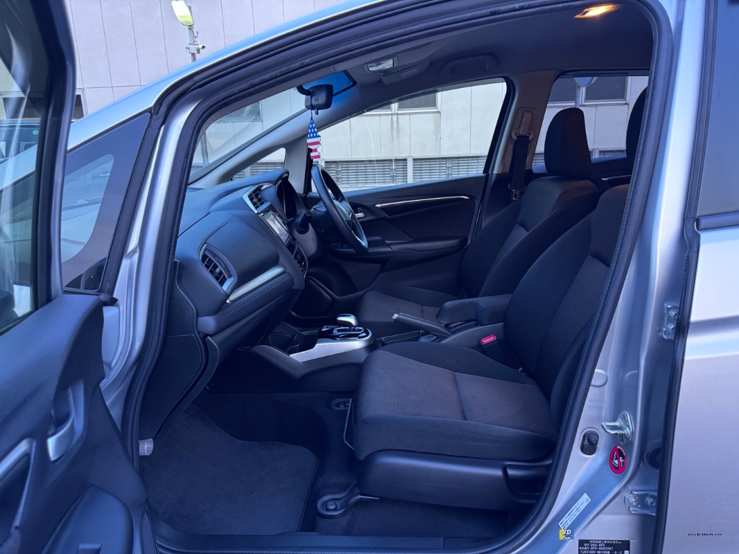 FIT HYBRID 