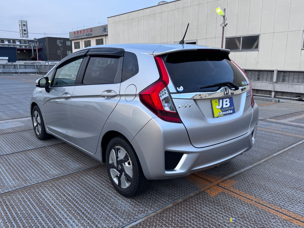 FIT HYBRID 