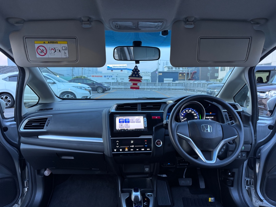 FIT HYBRID 