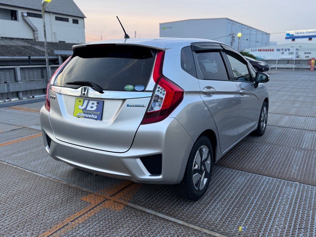 FIT HYBRID 