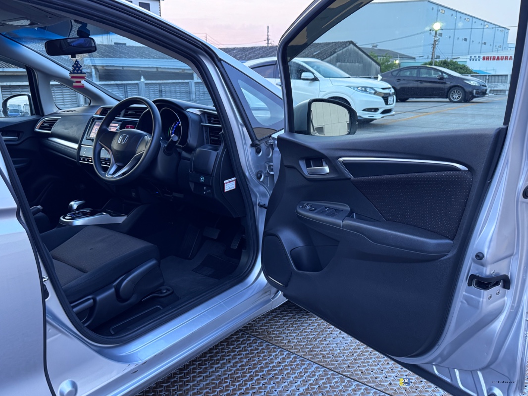 FIT HYBRID 