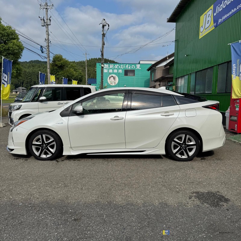 PRIUS - Thumbnail