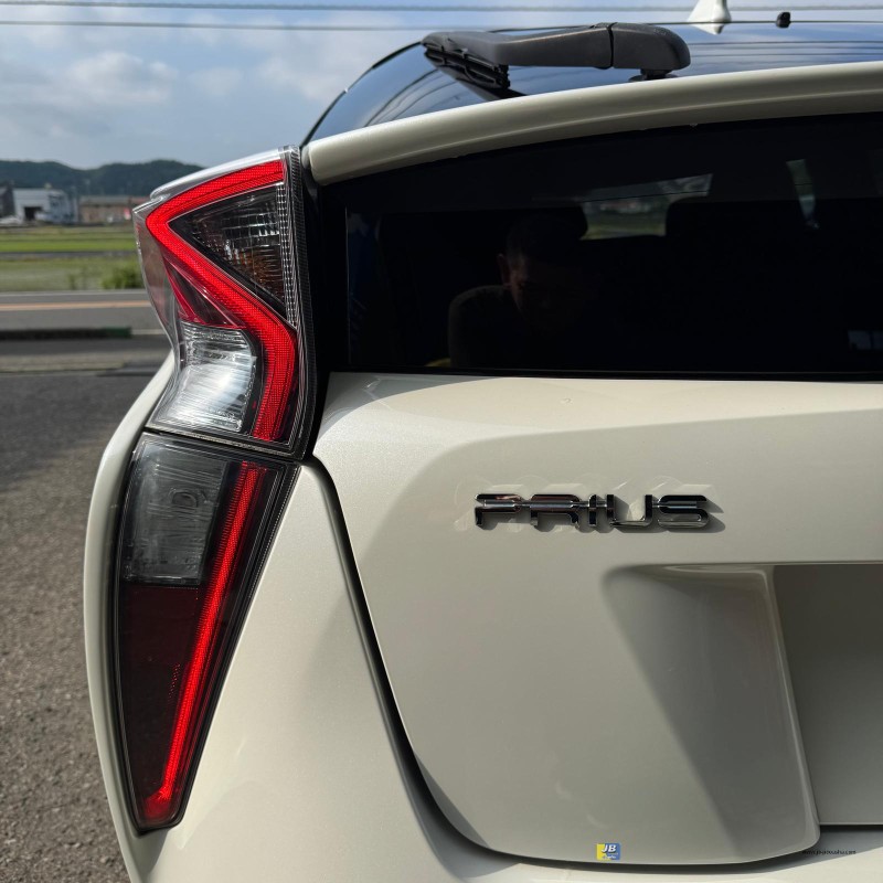 PRIUS - Thumbnail