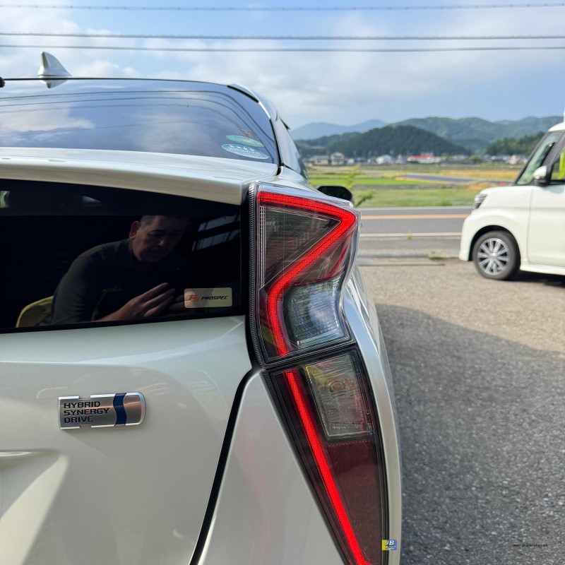 PRIUS - Thumbnail