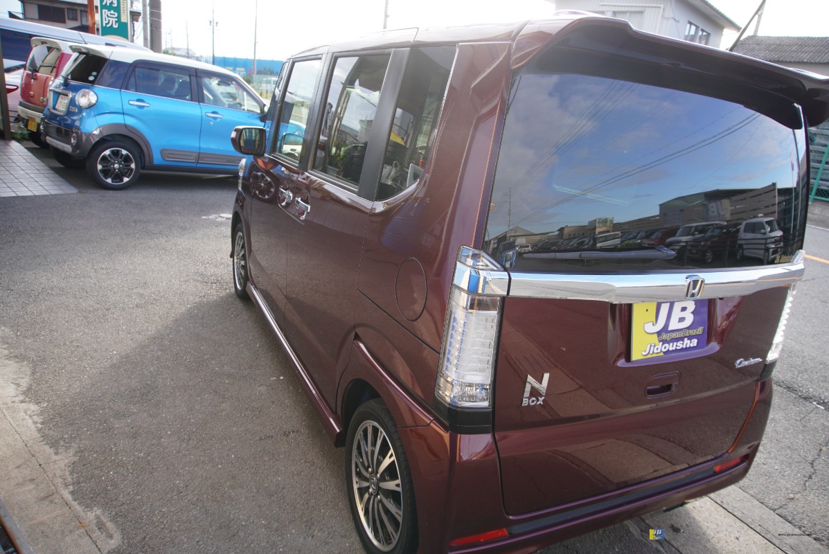 N-BOX