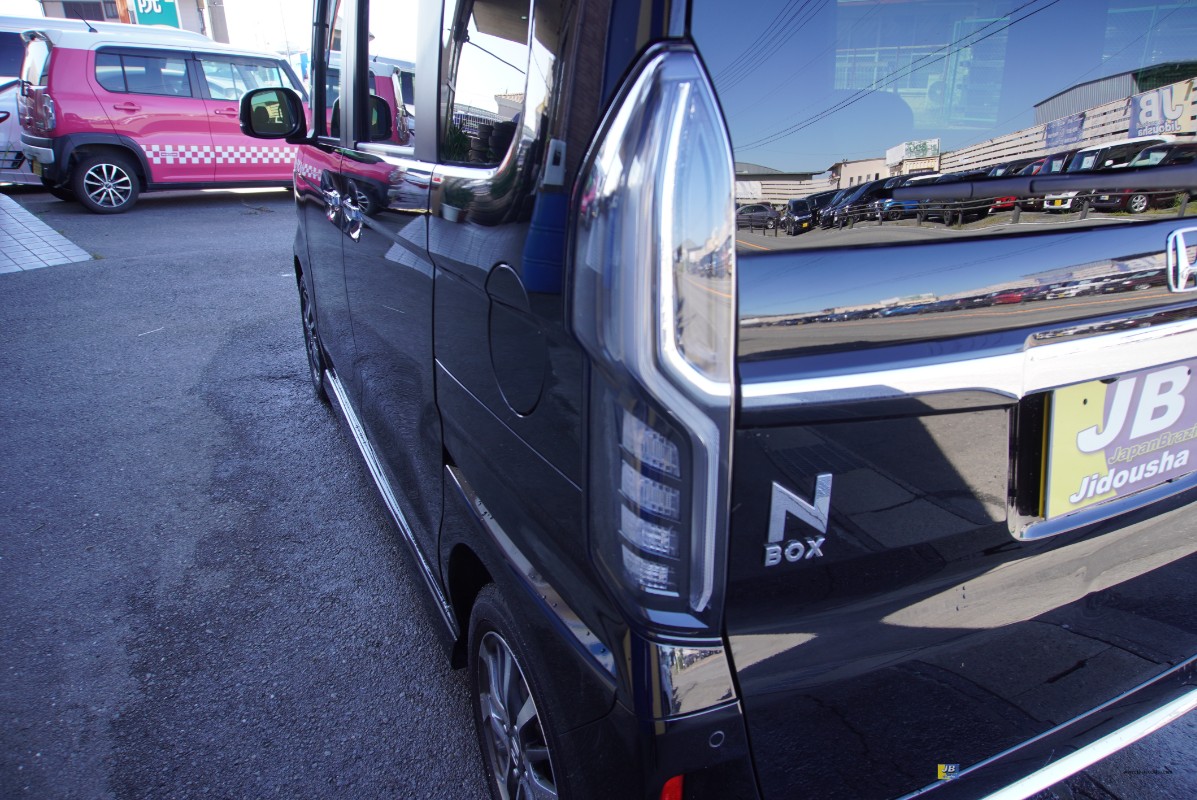 N-BOX