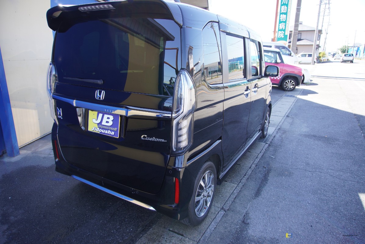 N-BOX