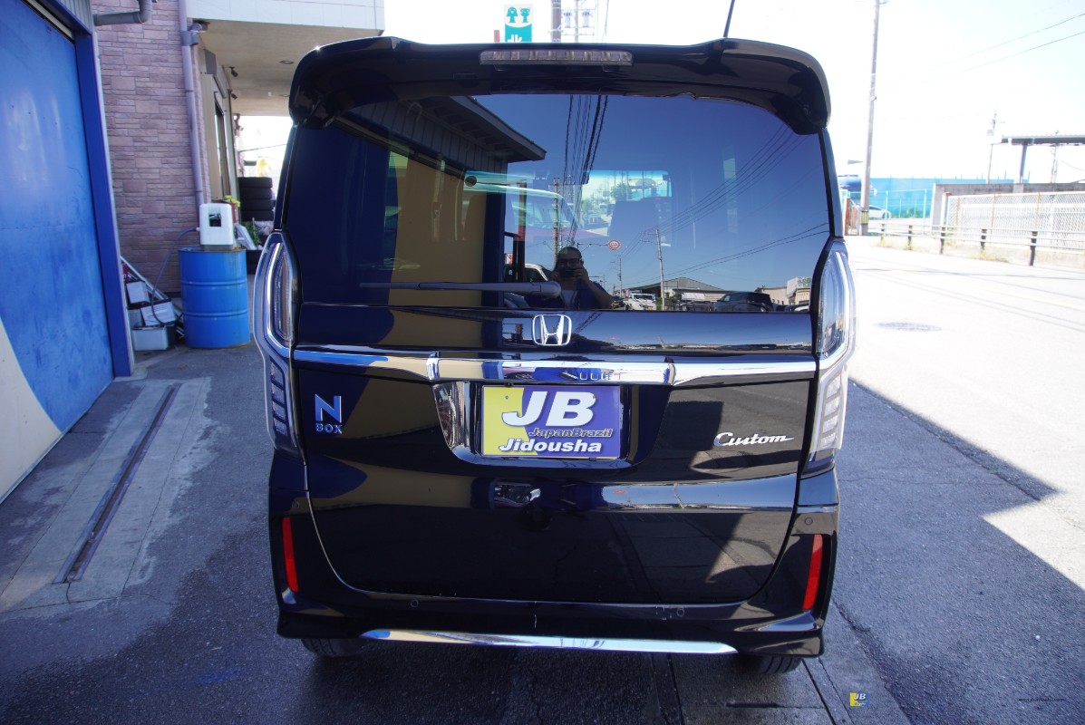 N-BOX